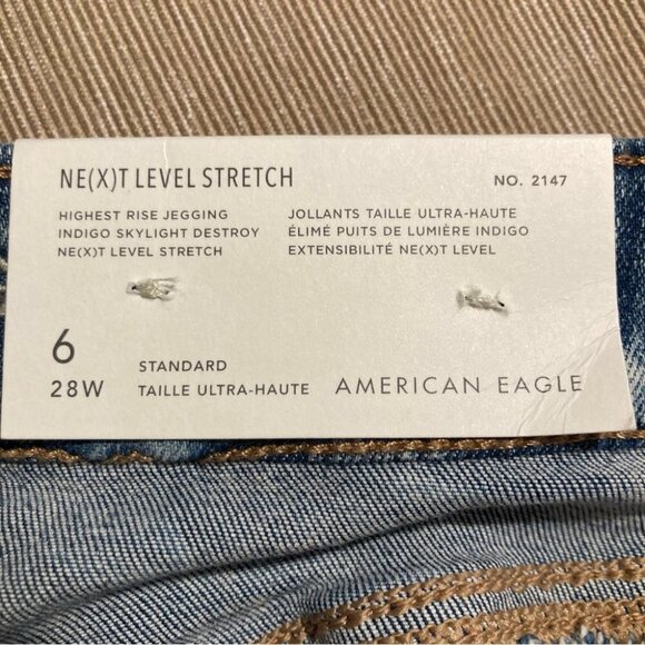AMERICAN EAGLE Sz 6 Distressed Highest Rise Jeggings Light Wash NWT - Picture 9 of 15